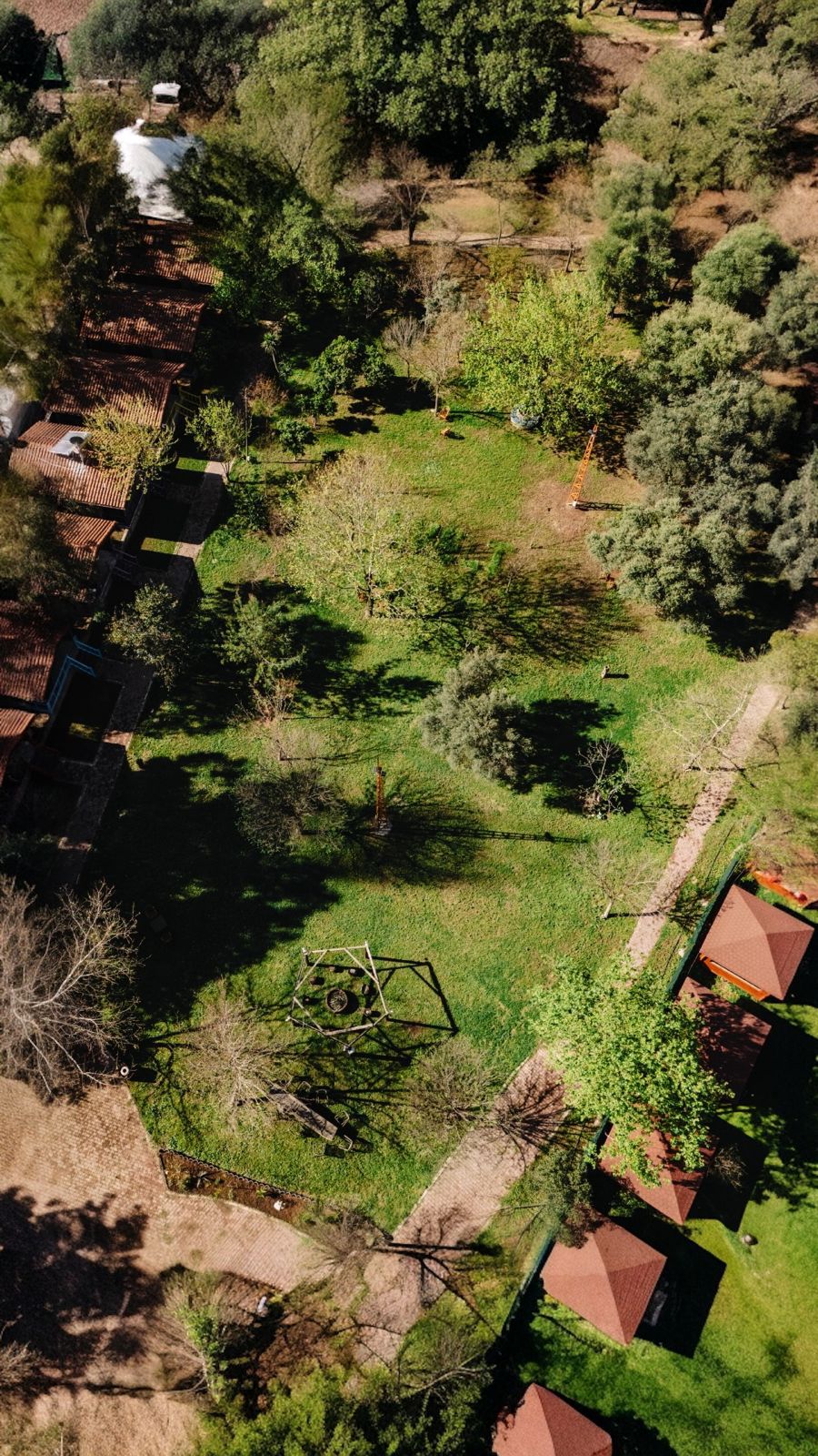 Welt Bungalows — Modern Bungalov ve Doğa Manzaraları